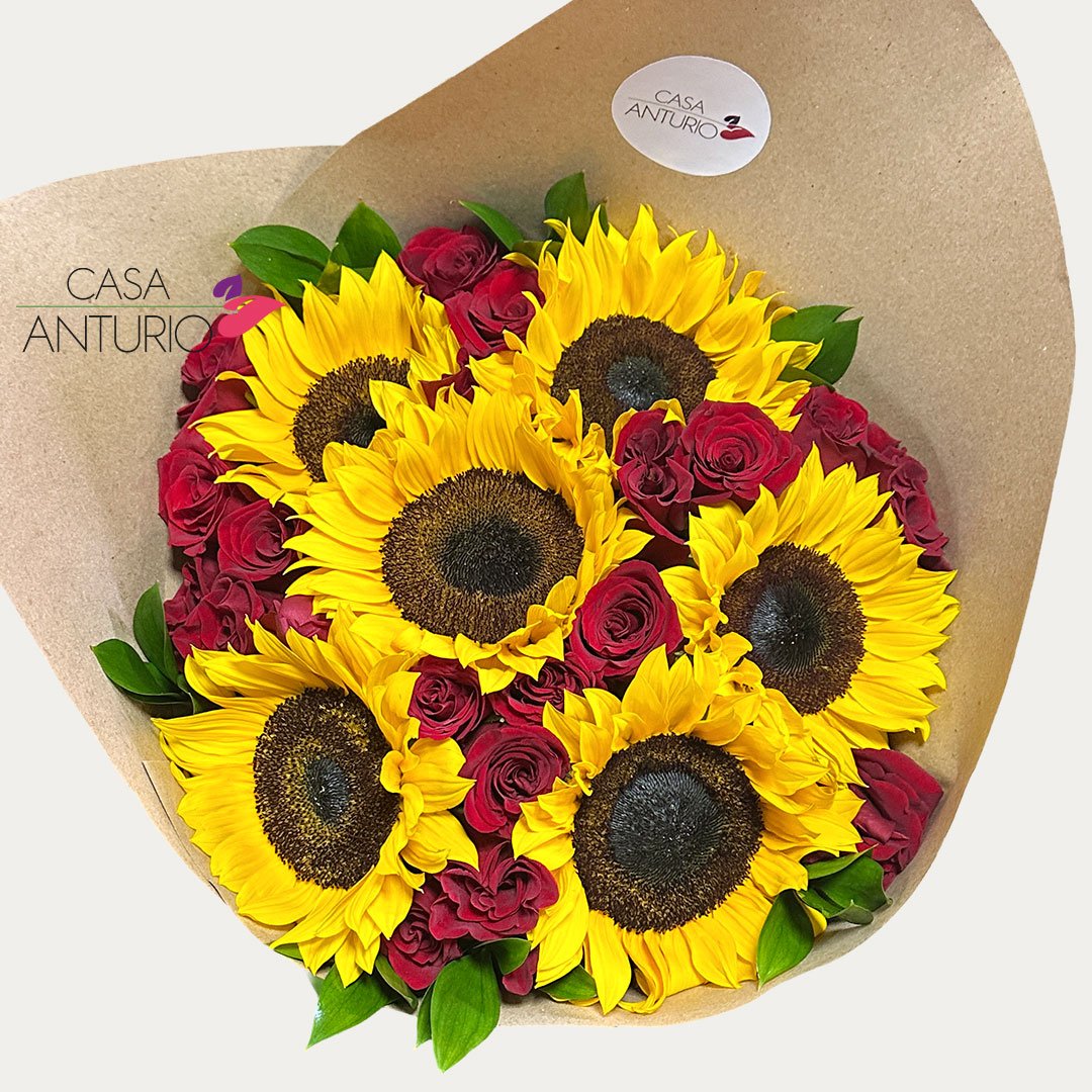 Bouquet de Rosas con Girasoles - Imagen 2