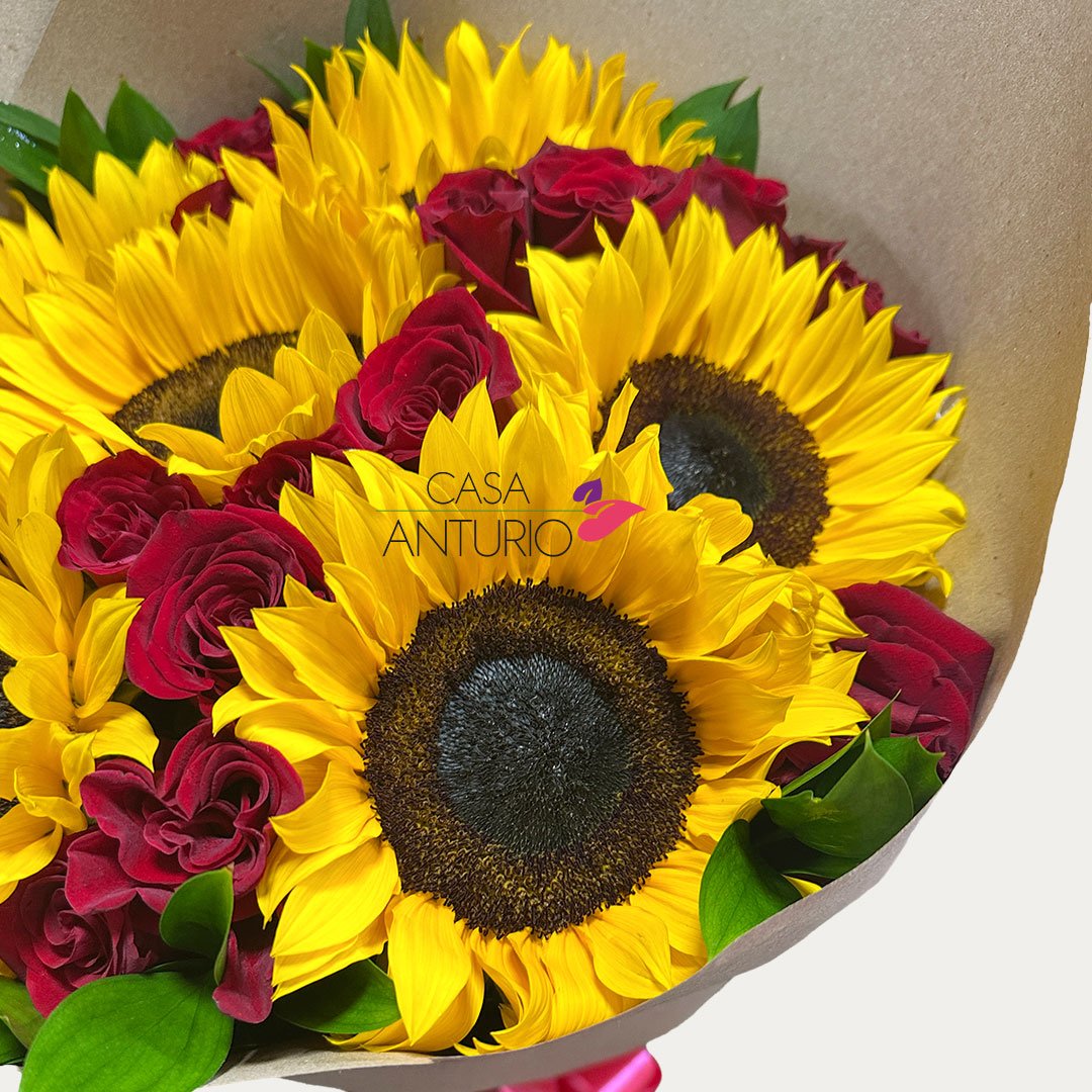 Bouquet de Rosas con Girasoles - Imagen 3