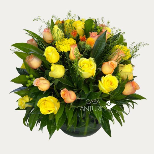 Arreglo en Pecera de Rosas y Follajes