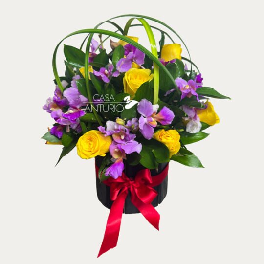 Arreglo en Rosas Amarillas y Orquideas Hawaianas