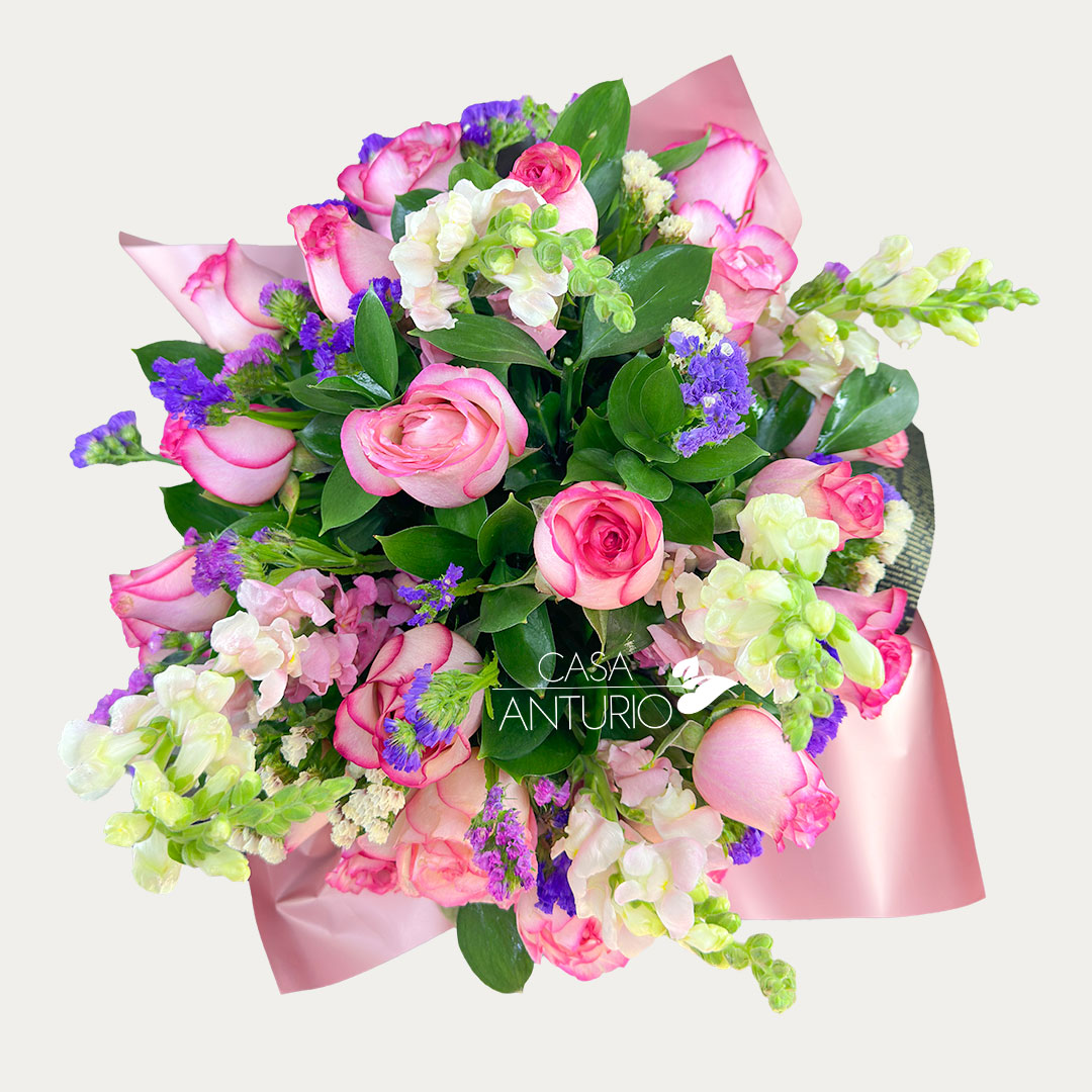 Arreglo en Rosas, Statice y Follajes - Imagen 2