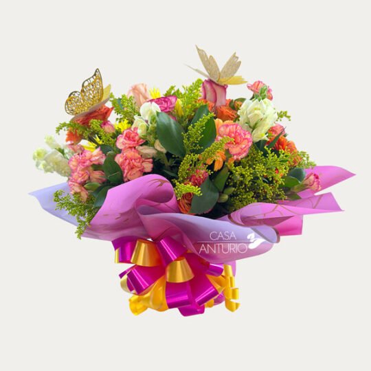 Arreglo en Rosas, Cristantemos, Gérberas y Cláveles