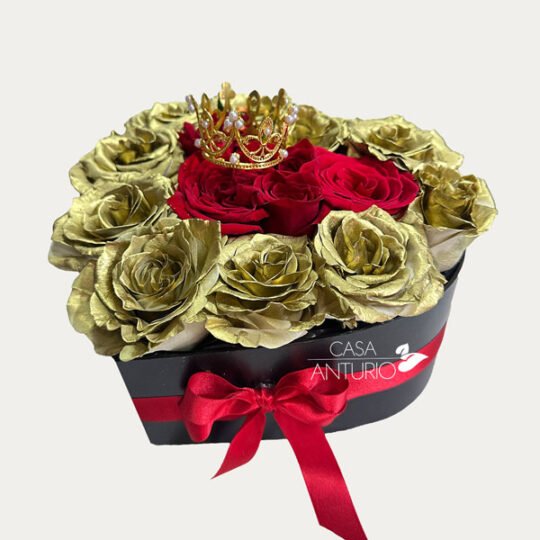 Corazón de Rosas Doradas y Corona