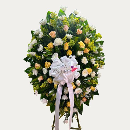 Corona Fúnebre de Rosas Beige, Blancas, Amarillas y Crisantemos Blancos