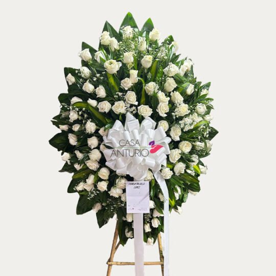 Corona Fúnebre de Rosas Blancas y Montecasino