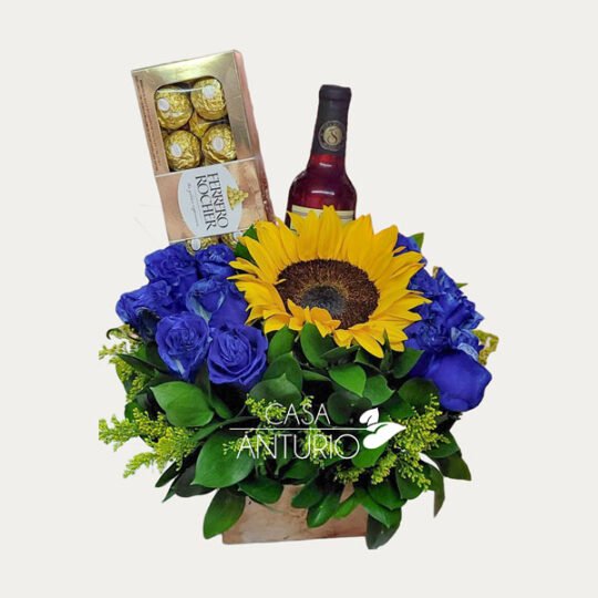 Arreglo en Rosas Azules, Girasol y Chocolates