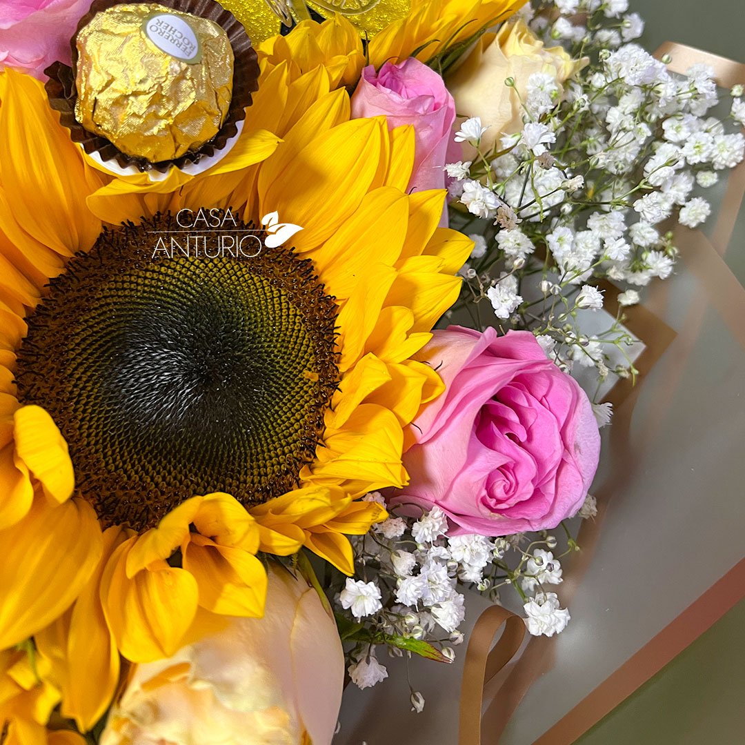 Bouquet de Girasoles, Rosas y Chocolates - Imagen 3