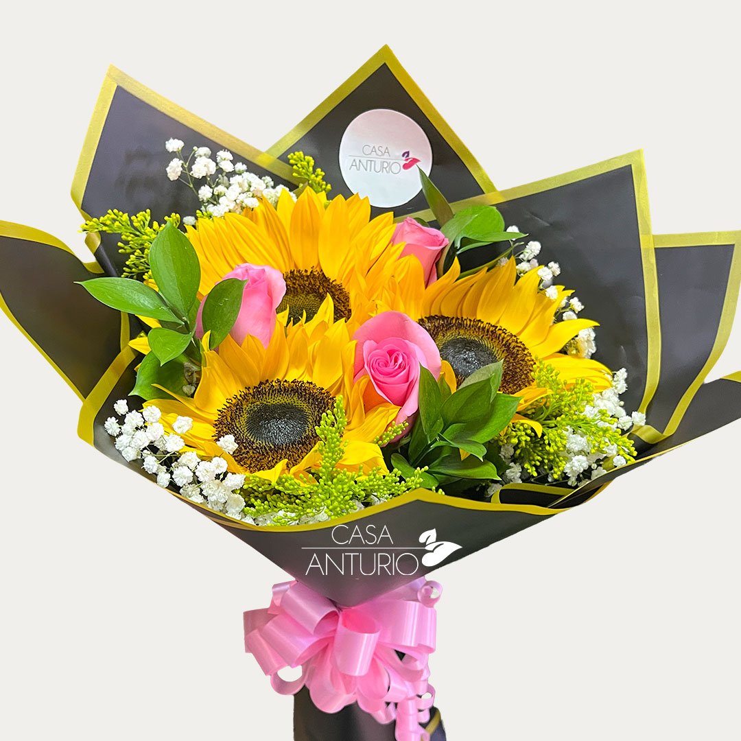 Bouquet de Rosas, Girasoles y Follajes