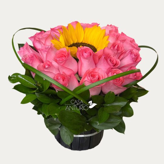 Arreglo de Rosas y Girasol